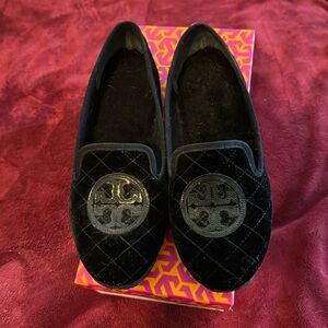 Tory Burch quilted velvet slipper, size 7